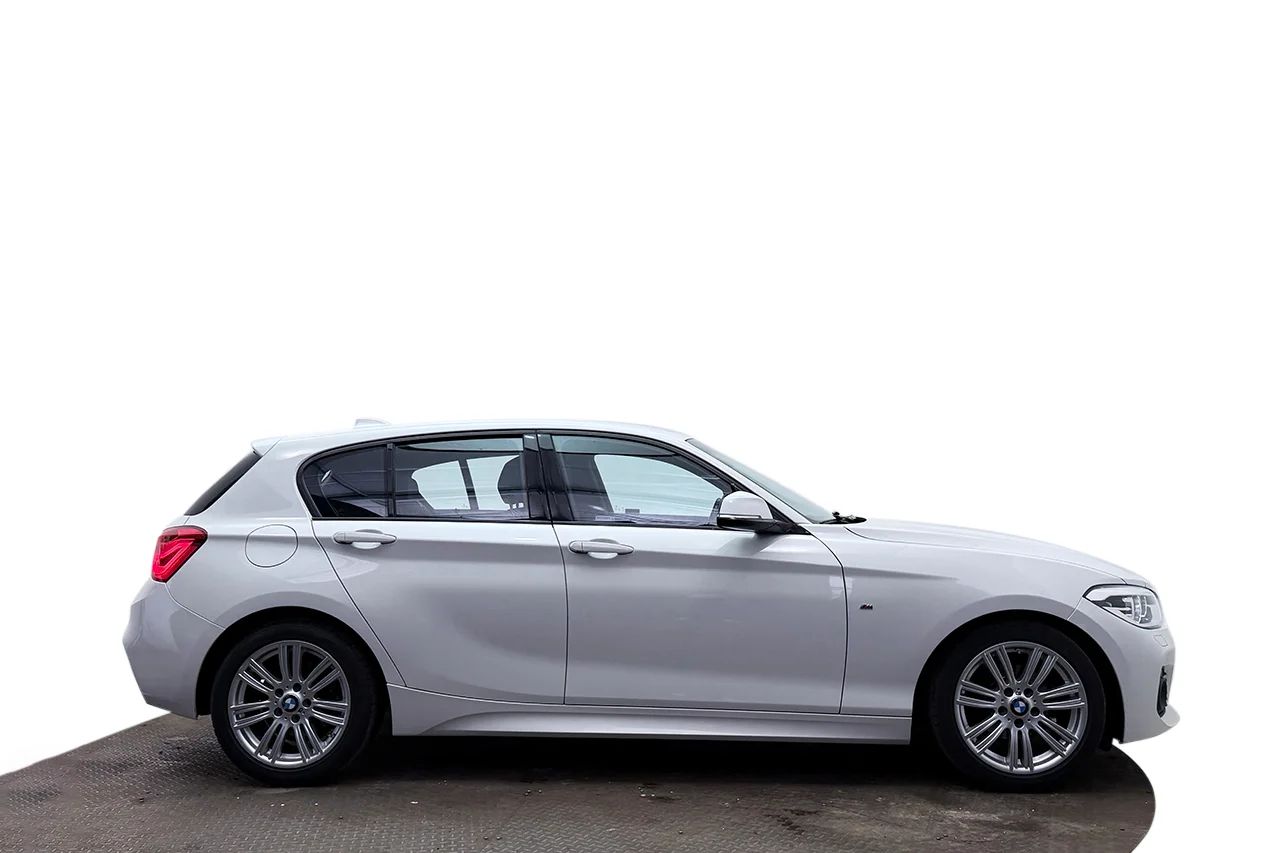 BMW 118i 5-dörr M Sport Drag Ljuspkt P-Sens Kamkedja 136hk – bild 4 av 28