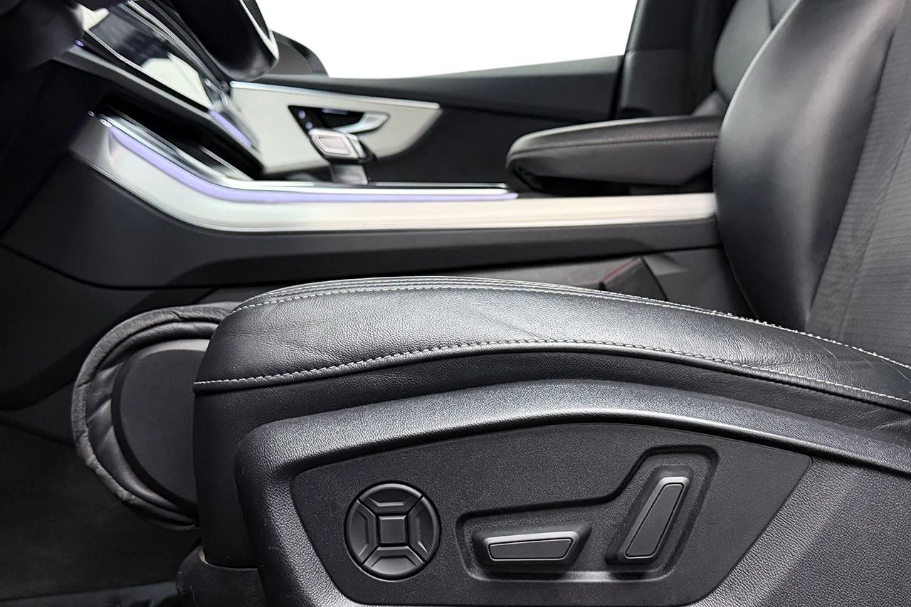 Audi Q7 50 TDI Q S Line Komfort Alpin 7sits Drag Cockpit+ Värmare – bild 13 av 37