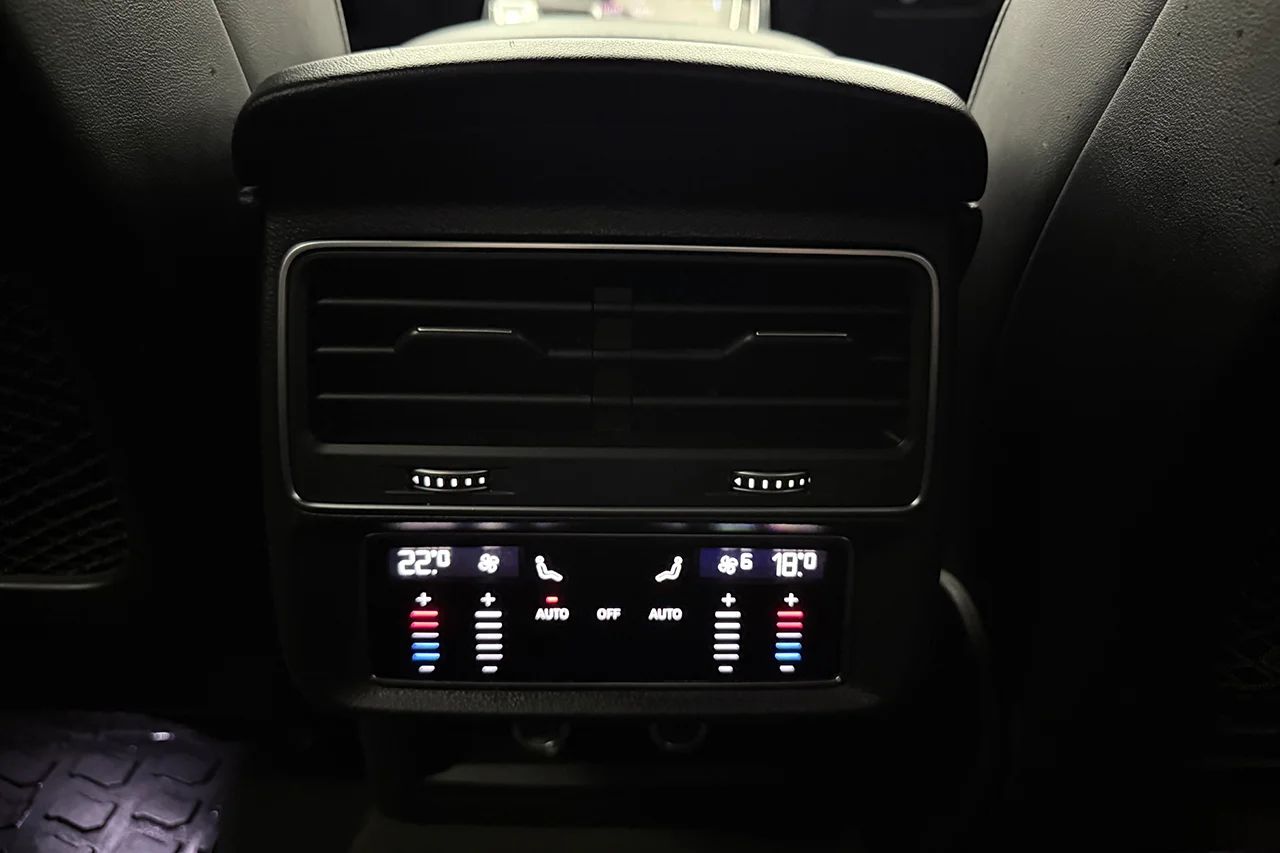 Audi Q7 50 TDI Q S Line Komfort Alpin 7sits Drag Cockpit+ Värmare – bild 18 av 37