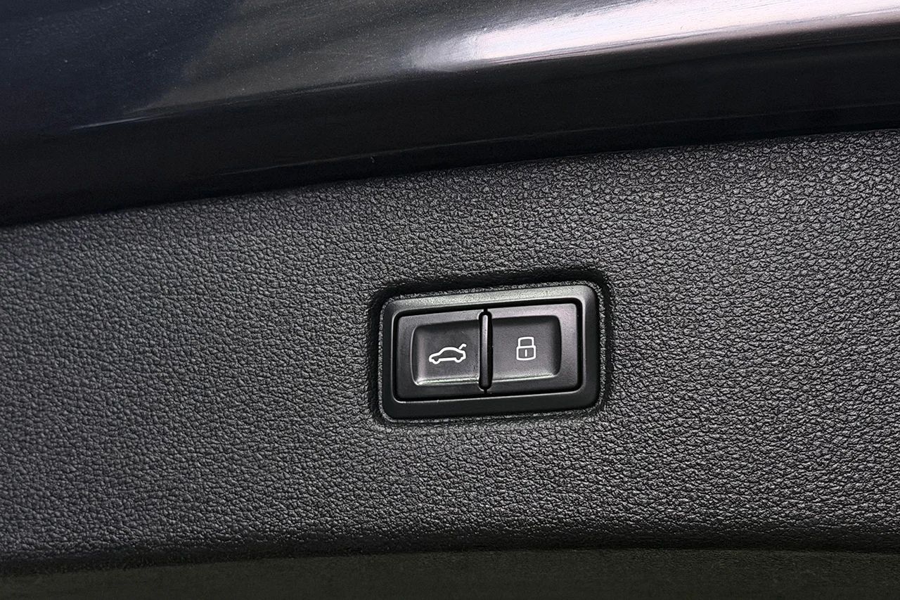 Audi Q7 50 TDI Q S Line Komfort Alpin 7sits Drag Cockpit+ Värmare – bild 36 av 37