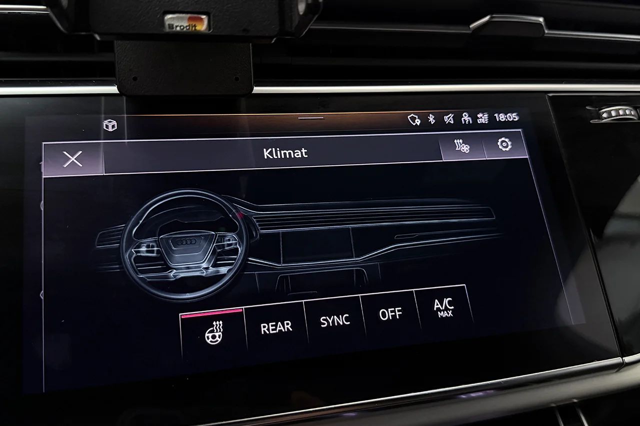 Audi Q7 50 TDI Q S Line Komfort Alpin 7sits Drag Cockpit+ Värmare – bild 28 av 37