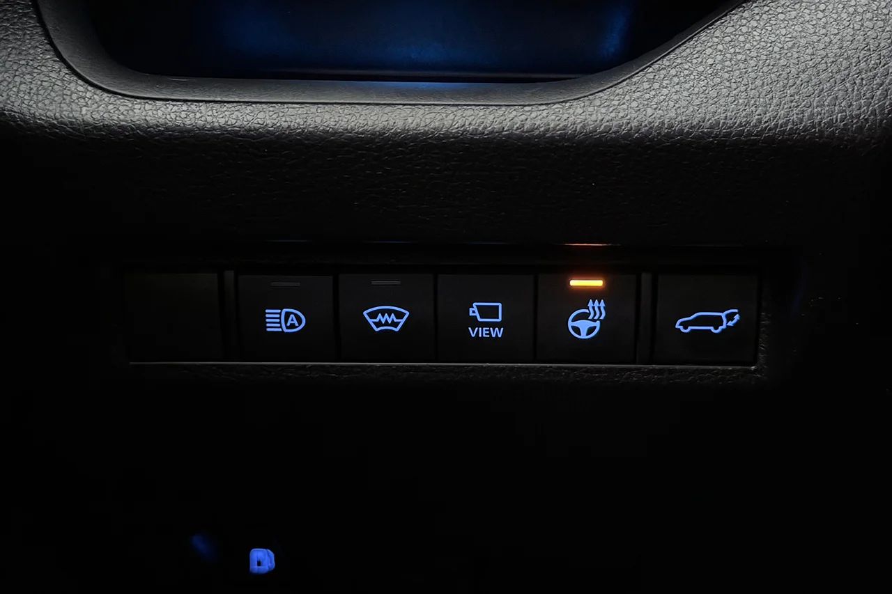 Toyota RAV4 Plug-in Style Premium Läder 360° Navi JBL Keyless 306hk – bild 27 av 33