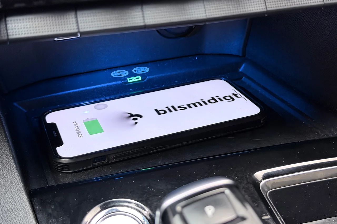 Peugeot 3008 HYBRID4 GT Drag Cockpit Kamera Värmare Stolminne 300hk – bild 30 av 37