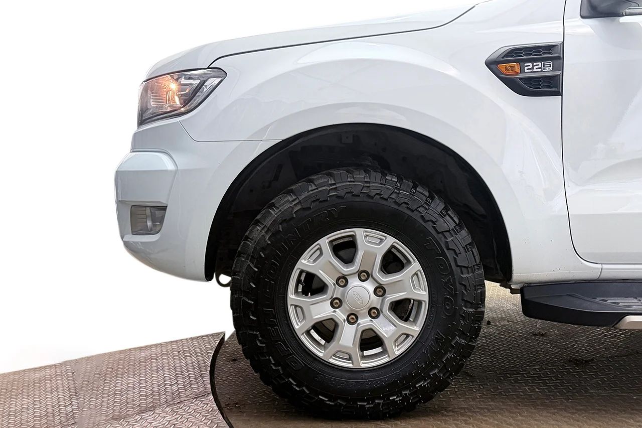 Ford Ranger SuperCab 2.2 TDCi 4x4 Aut Drag Kamera Värmare 160hk – bild 12 av 31