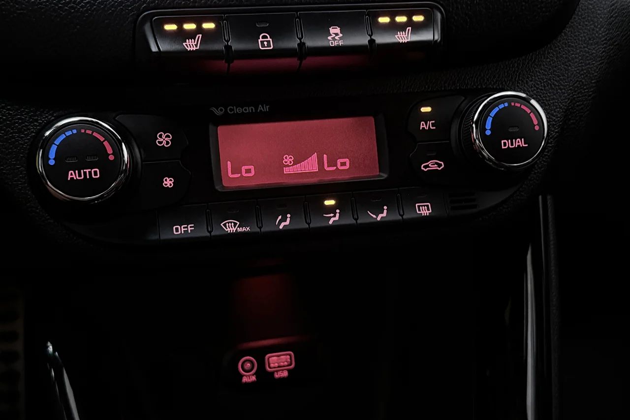 Kia Ceed SW 1.6 CRDi Aut GT-Line Drag Navi Kamera Kamkedja 136hk – bild 24 av 29