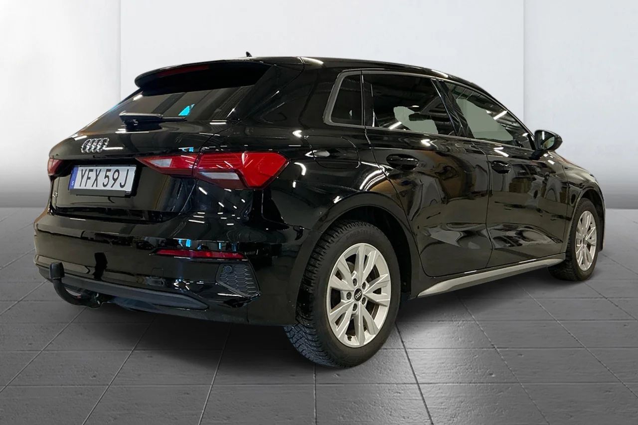 Audi A3 Sportback 35 TFSI Proline Comfort Drag Cockpit MOMS 150hk – bild 4 av 9