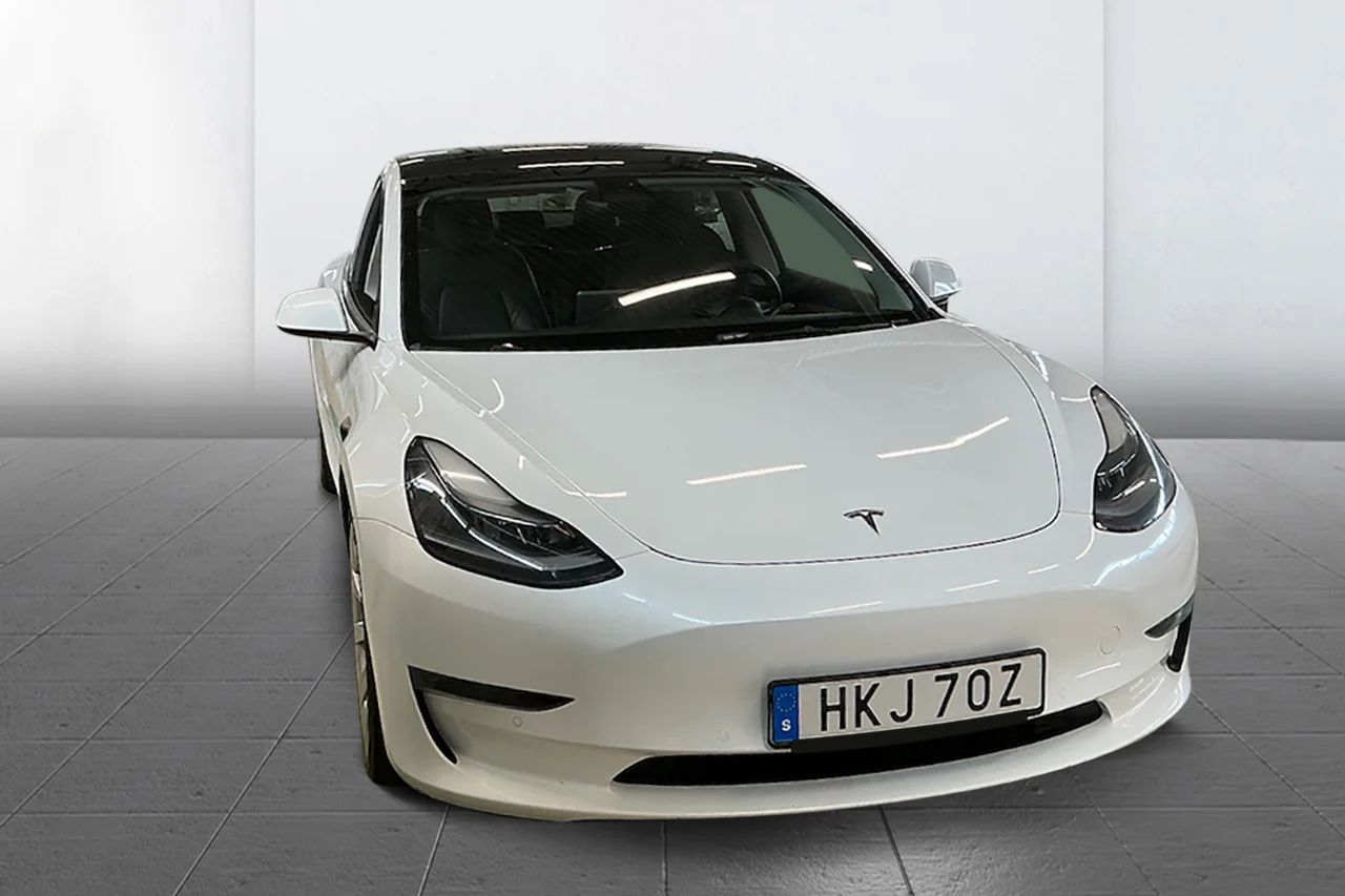 Tesla Model 3 Long Range AWD Pano Läder Autopilot MOMS 498hk – bild 3 av 13