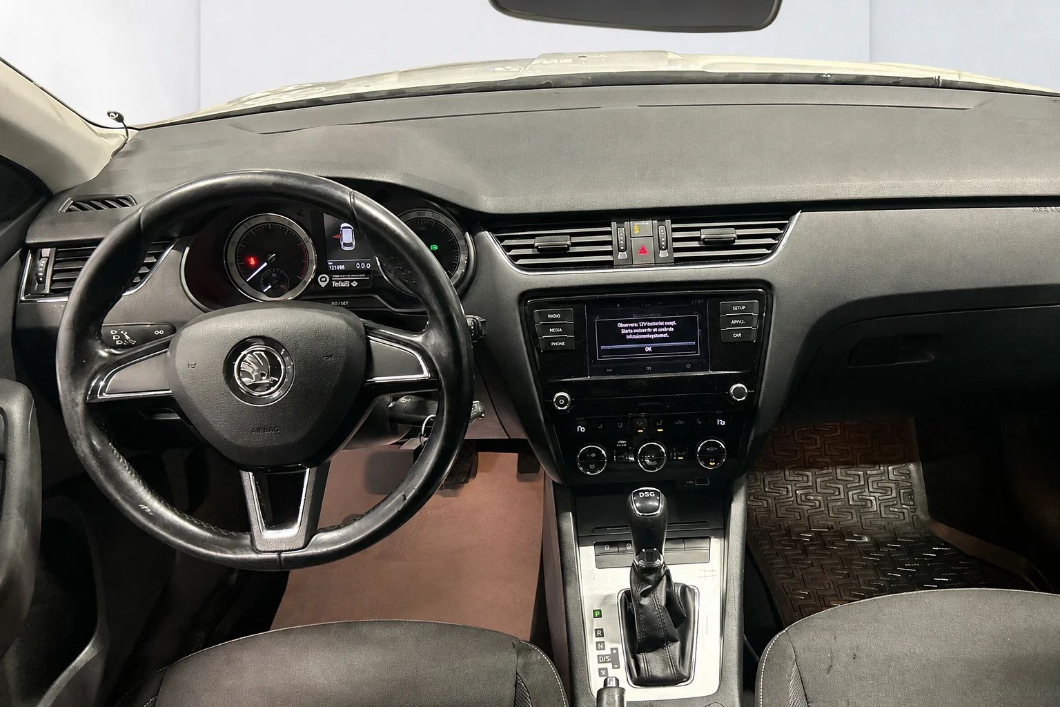 Skoda Octavia 1.0 TSI Aut Ambition Clima FrontAssist Pekskärm MOMS 115hk – bild 9 av 9