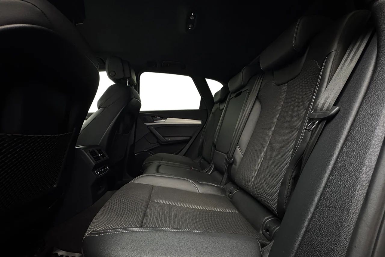 Audi Q5 55 TFSI e Q S Line Black Apperance+ Matrix Kamera Delläder 367hk – bild 14 av 34