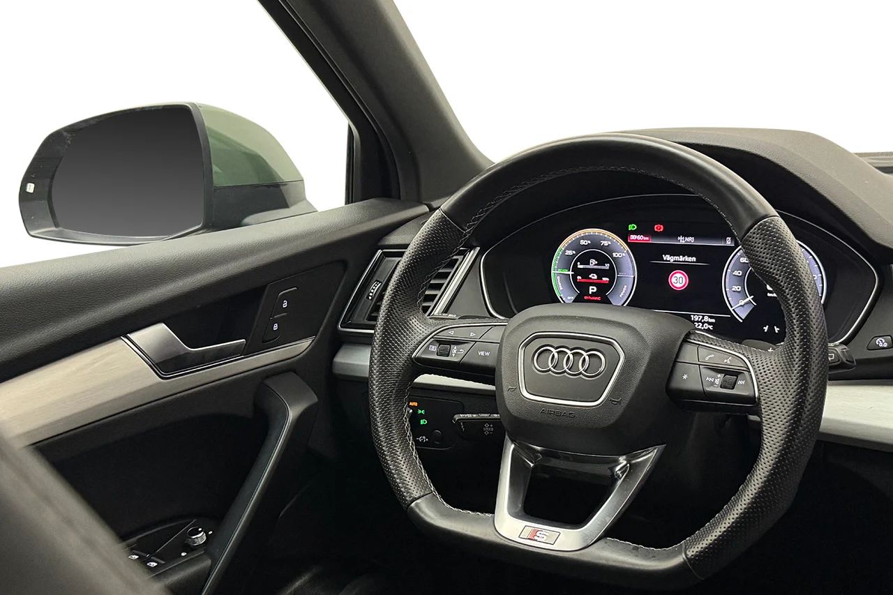 Audi Q5 55 TFSI e Q S Line Black Apperance+ Matrix Kamera Delläder 367hk – bild 17 av 34