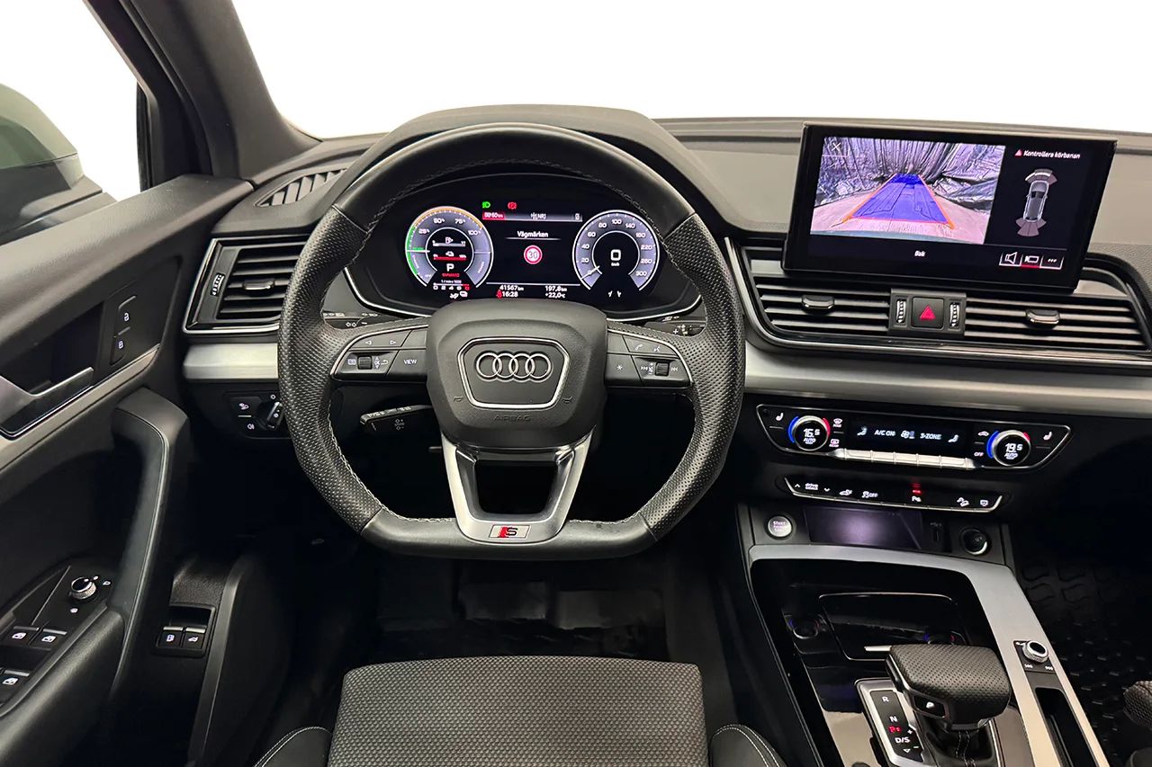 Audi Q5 55 TFSI e Q S Line Black Apperance+ Matrix Kamera Delläder 367hk – bild 18 av 34