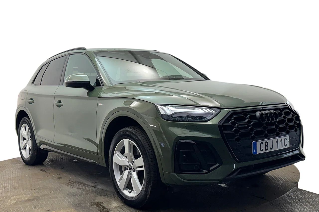 Audi Q5 55 TFSI e Q S Line Black Apperance+ Matrix Kamera Delläder 367hk – bild 3 av 34