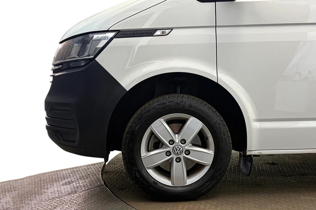 Volkswagen e-Transporter 37.3 kWh 3sits Drag Kamera P-Sens MOMS 113hk – bild 9 av 27