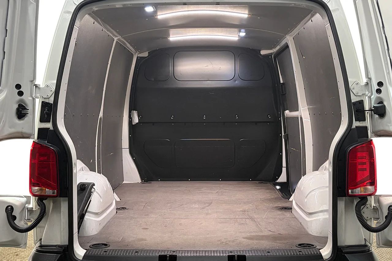 Volkswagen e-Transporter 37.3 kWh 3sits Drag Kamera P-Sens MOMS 113hk – bild 12 av 27