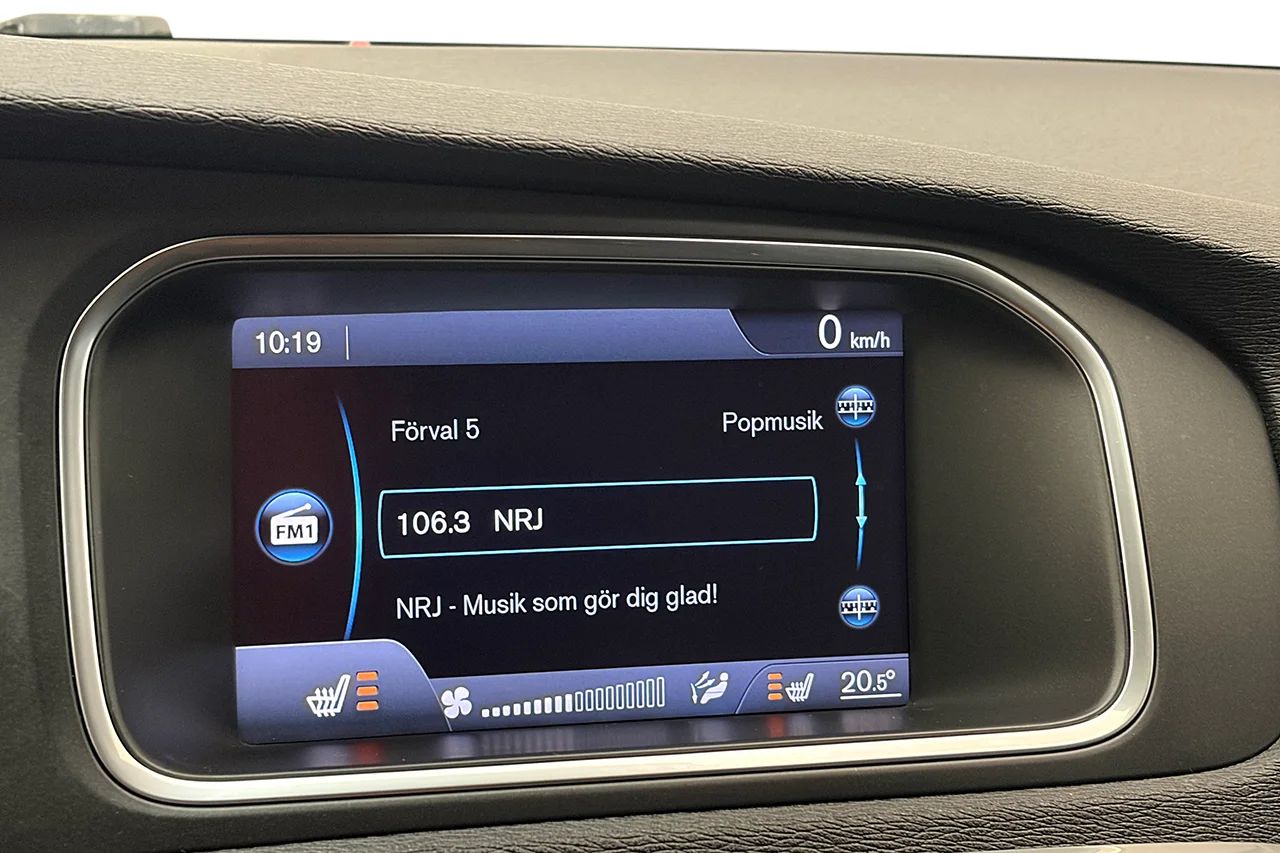 Volvo V40 Cross Country D3 Summum Läder Navi Kamera Värmare BLIS 150hk – bild 25 av 30