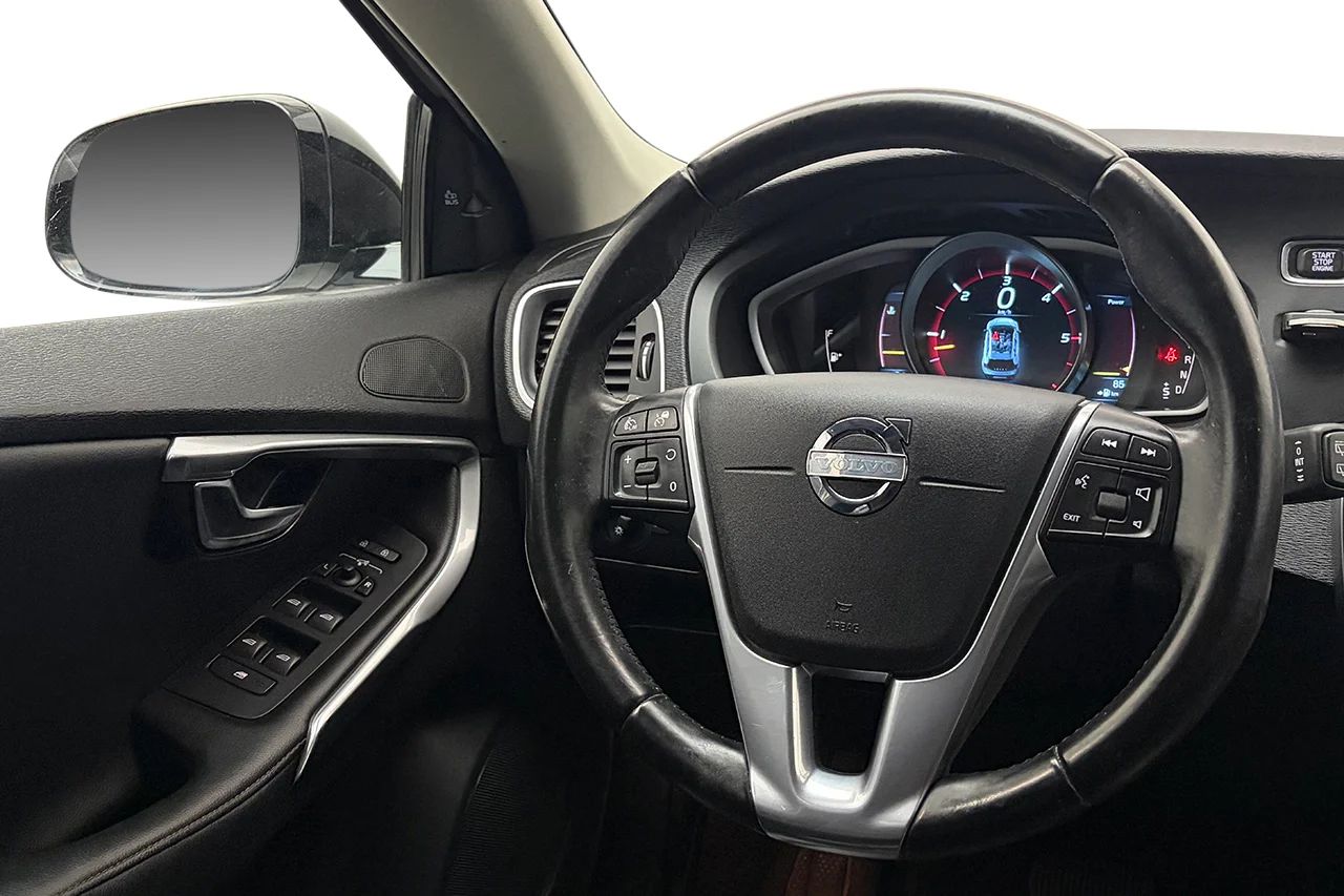 Volvo V40 Cross Country D3 Summum Läder Navi Kamera Värmare BLIS 150hk – bild 18 av 30