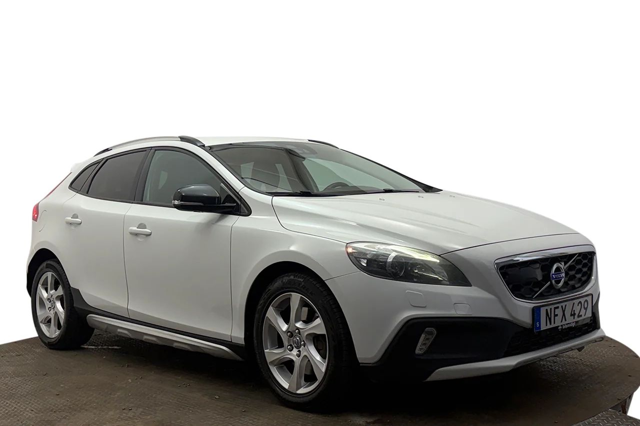 Volvo V40 Cross Country D3 Summum Läder Navi Kamera Värmare BLIS 150hk – bild 3 av 30
