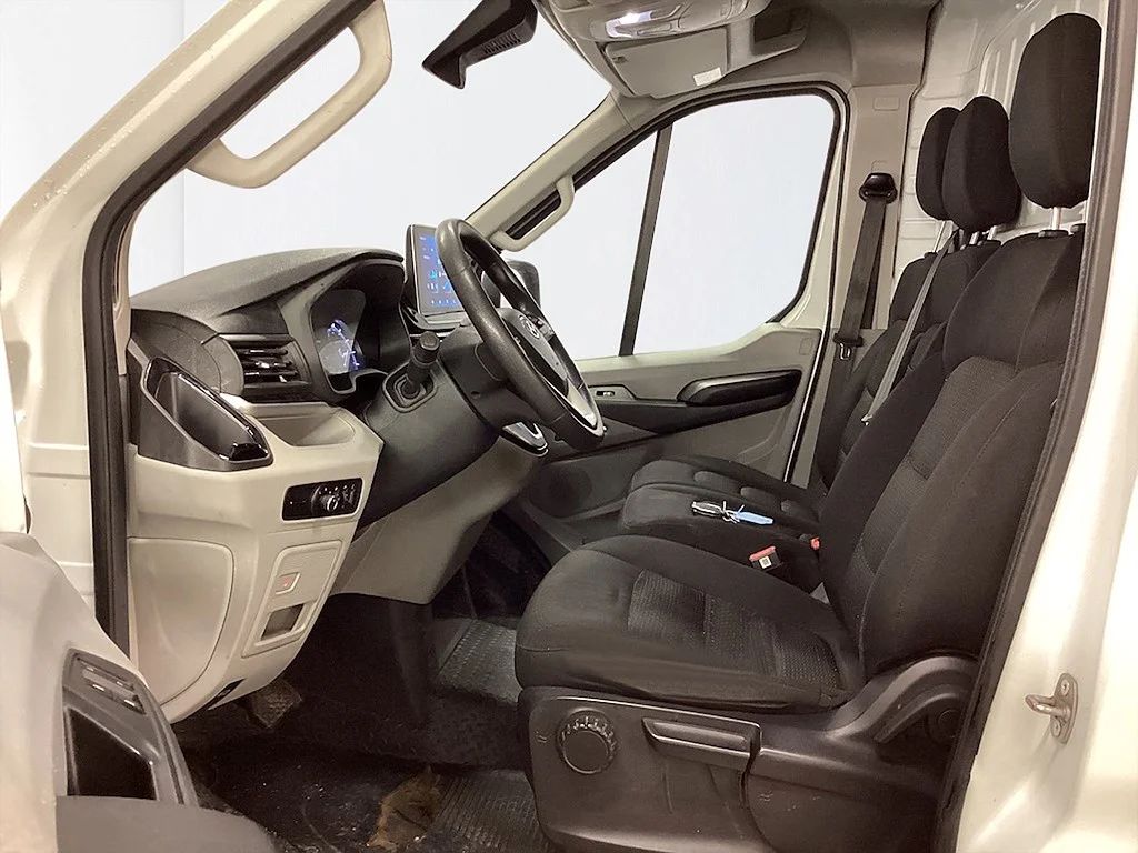 Maxus e-Deliver 9 N1 88.5 kWh L3H2 3-sits PDC CarPlay 204hk – bild 3 av 6