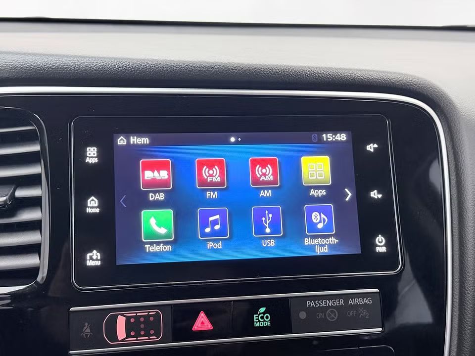Mitsubishi Outlander 2.0 4WD Comfort Delläder Kamera Keyless 150hk – bild 23 av 32