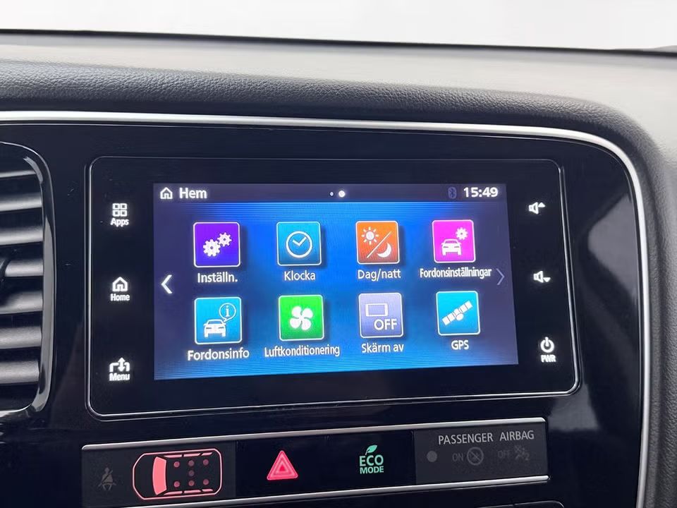 Mitsubishi Outlander 2.0 4WD Comfort Delläder Kamera Keyless 150hk – bild 22 av 32