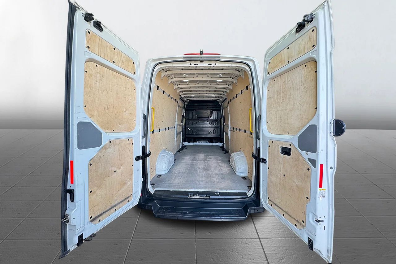 Volkswagen Crafter 35 2.0 TDI Aut L4H3 2xSidodörr Värmare 3-sits MOMS 177hk – bild 5 av 28
