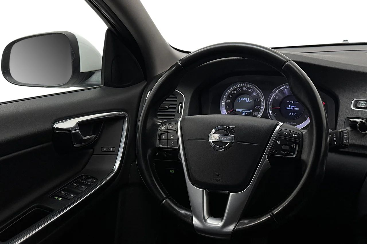Volvo V60 T3 Summum Drag Läder Stolminne 150hk – bild 18 av 30