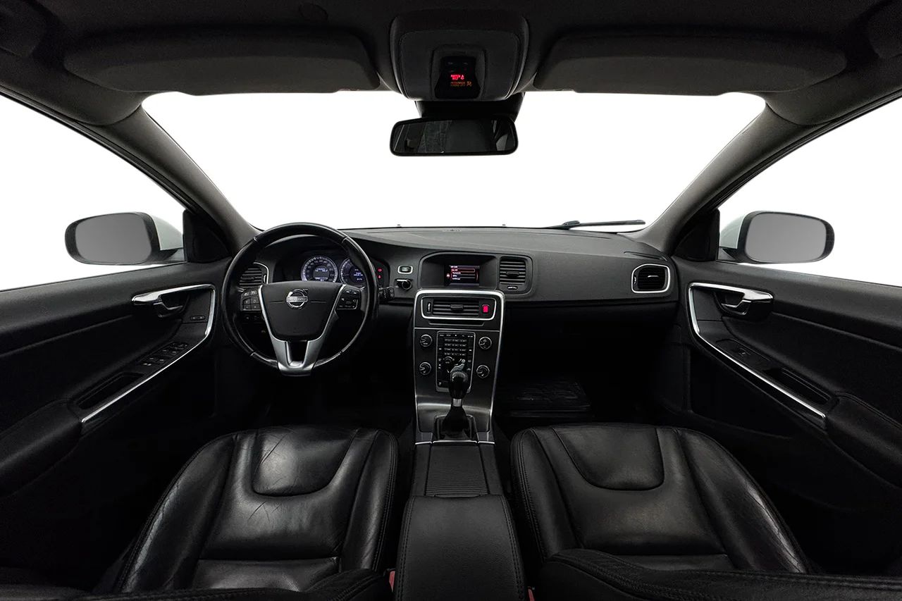 Volvo V60 T3 Summum Drag Läder Stolminne 150hk – bild 16 av 30