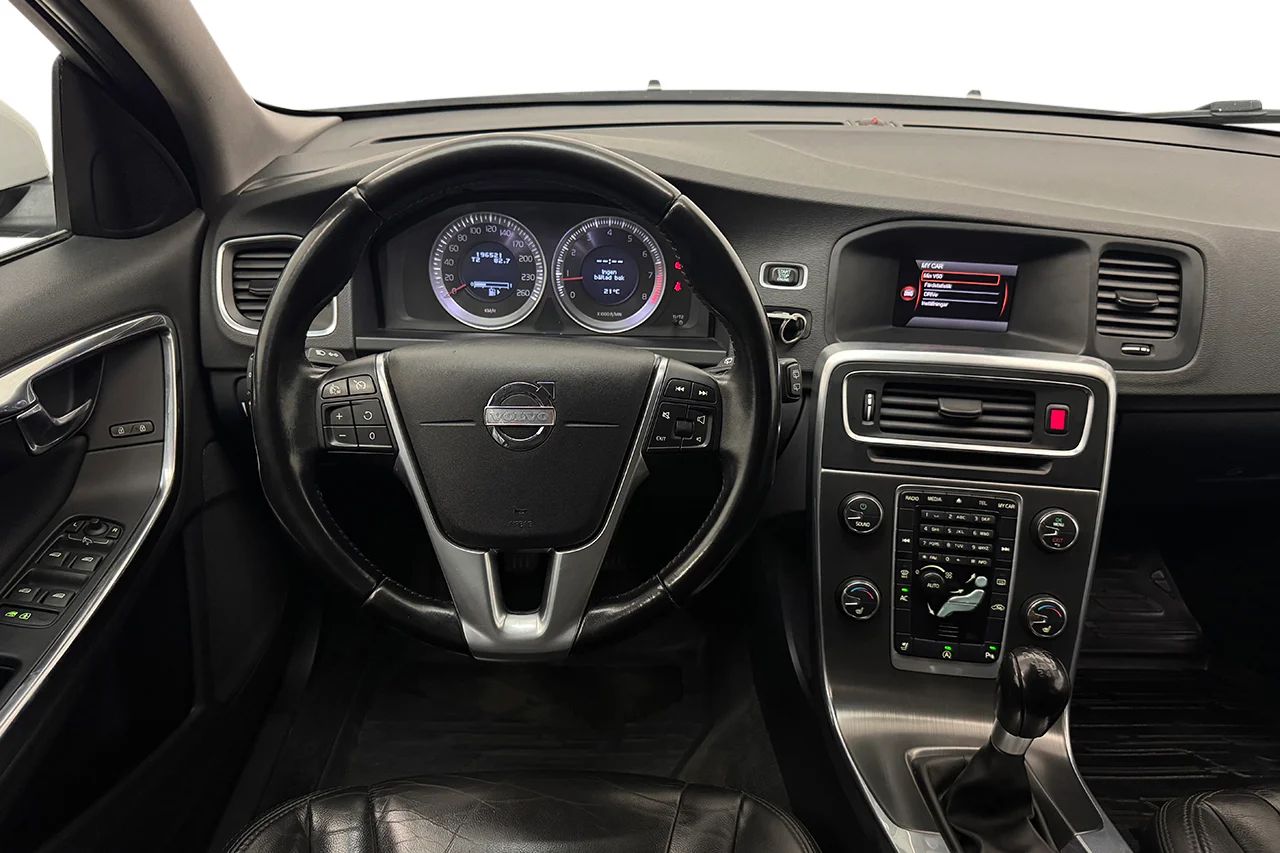 Volvo V60 T3 Summum Drag Läder Stolminne 150hk – bild 19 av 30