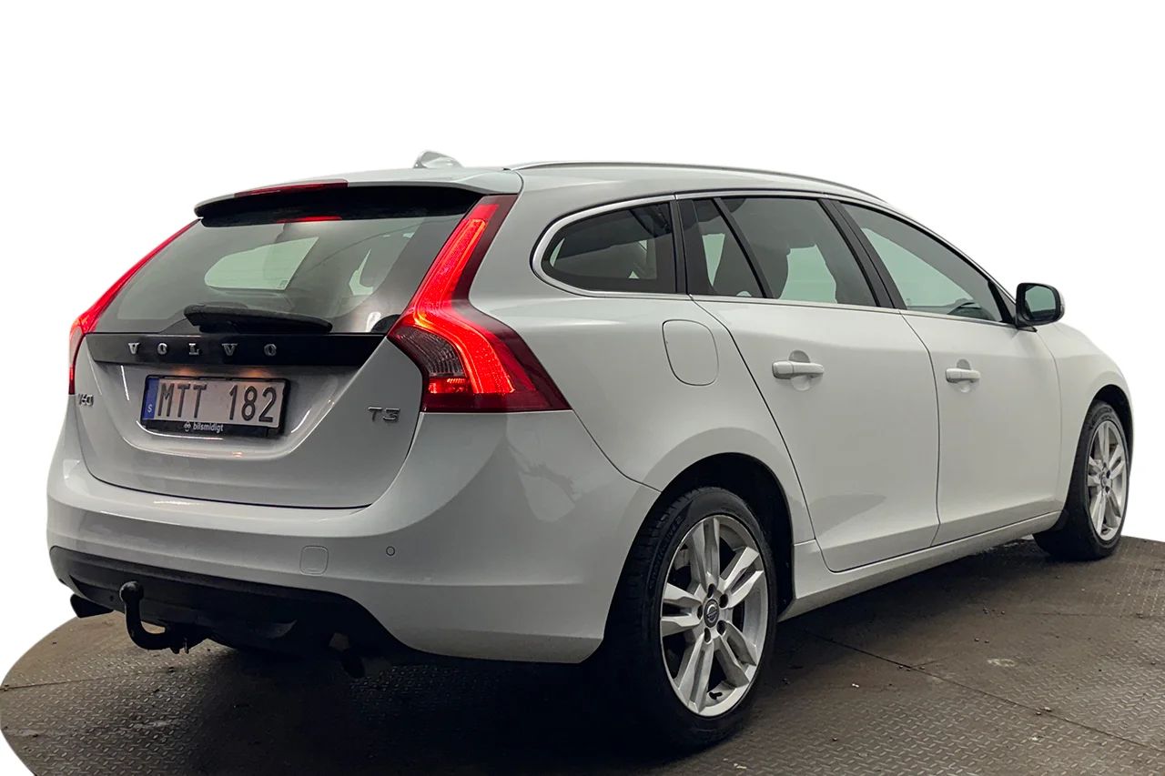 Volvo V60 T3 Summum Drag Läder Stolminne 150hk – bild 5 av 30