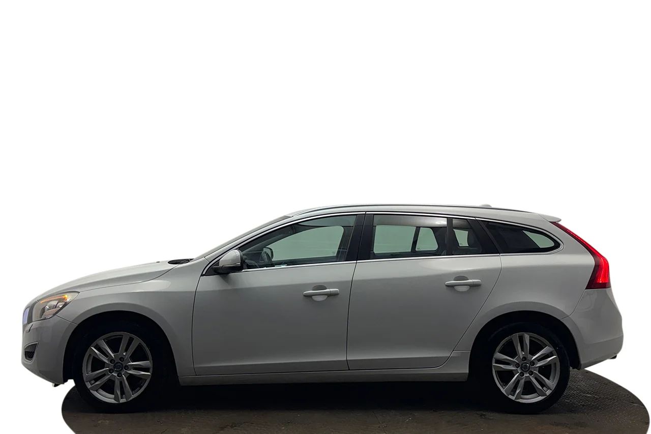 Volvo V60 T3 Summum Drag Läder Stolminne 150hk – bild 9 av 30