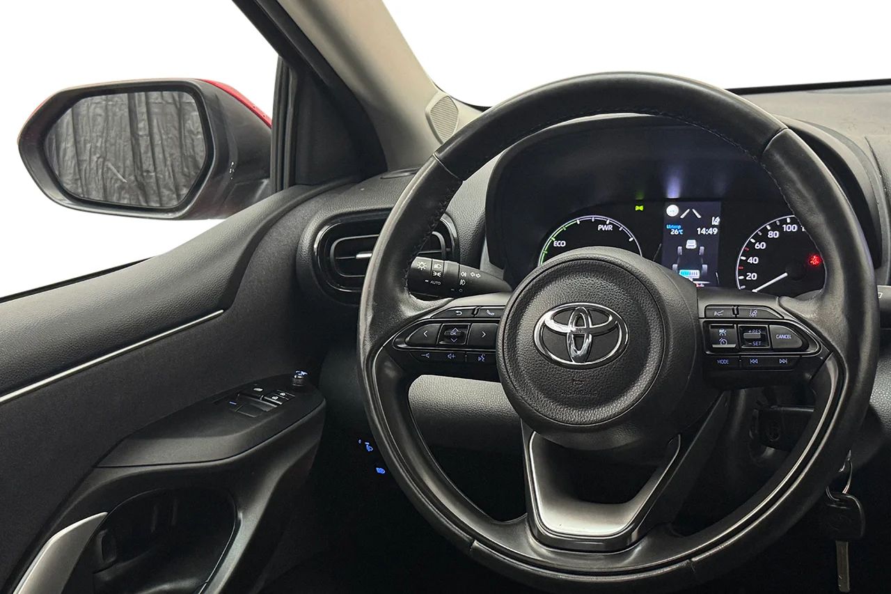 Toyota Yaris Hybrid Kamera Rattvärme Filassist MOMS 116hk – bild 14 av 27