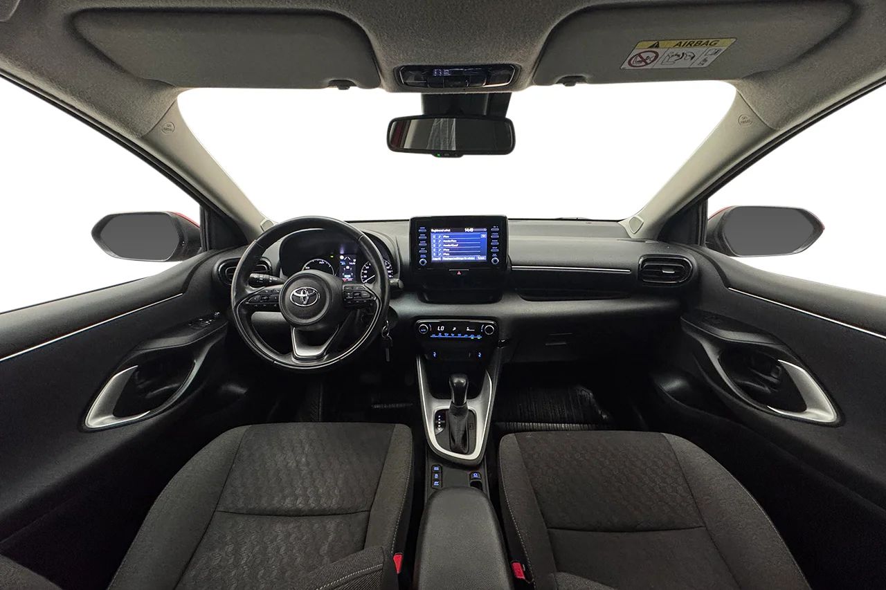 Toyota Yaris Hybrid Kamera Rattvärme Filassist MOMS 116hk – bild 13 av 27