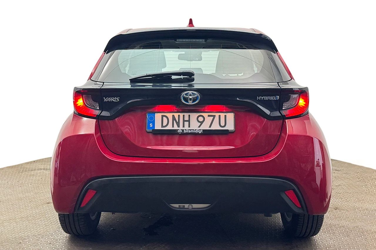 Toyota Yaris Hybrid Kamera Rattvärme Filassist MOMS 116hk – bild 6 av 27