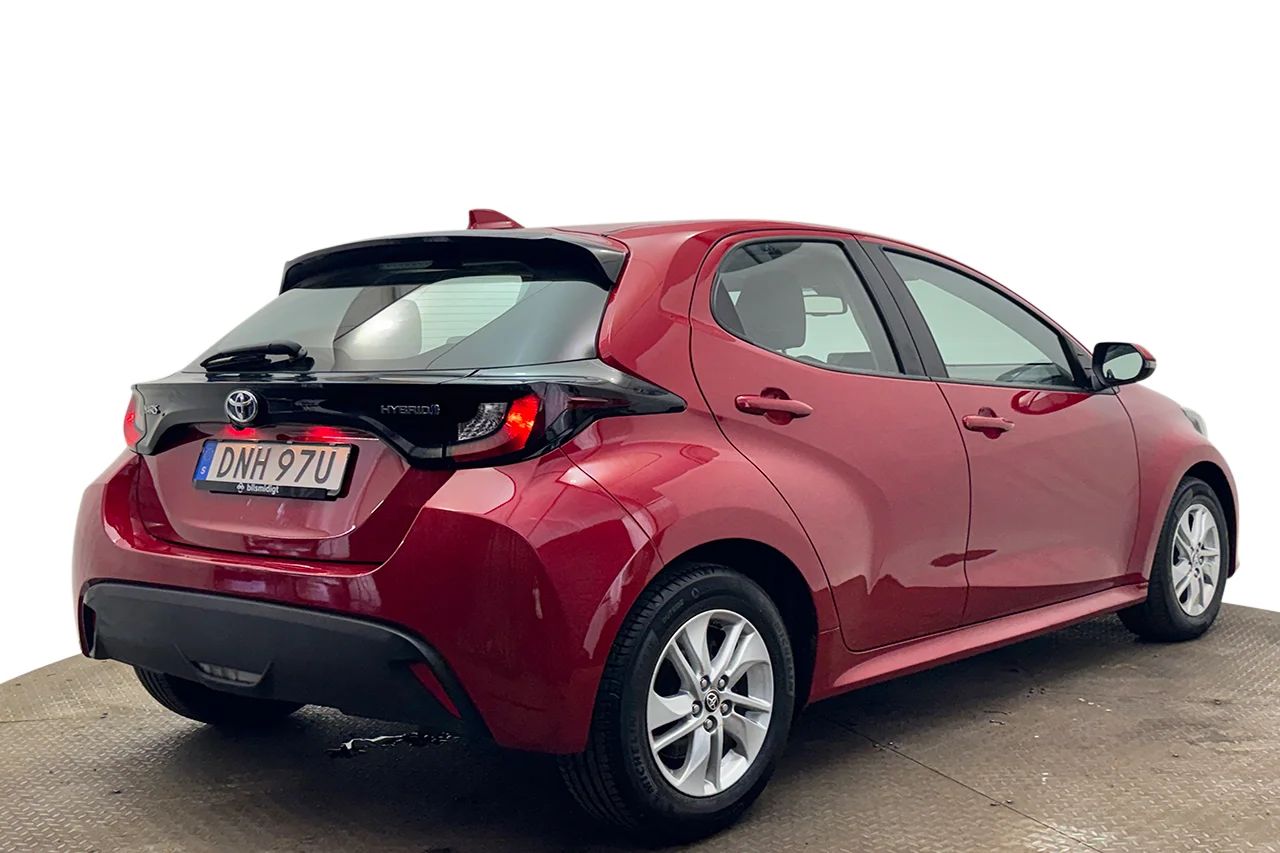 Toyota Yaris Hybrid Kamera Rattvärme Filassist MOMS 116hk – bild 5 av 27