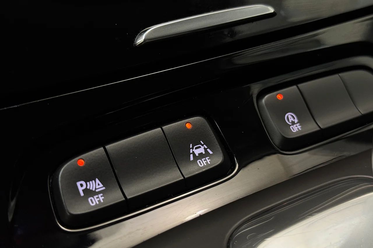 Opel Grandland 1.2 Turbo Drag Navi Kamera Cockpit Delläder Rattvärme – bild 24 av 28