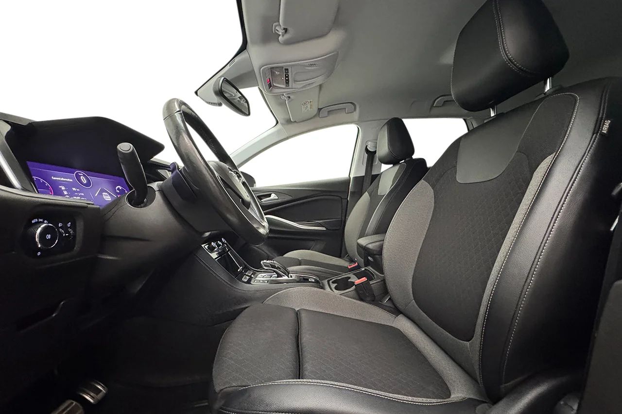 Opel Grandland 1.2 Turbo Drag Navi Kamera Cockpit Delläder Rattvärme – bild 11 av 28