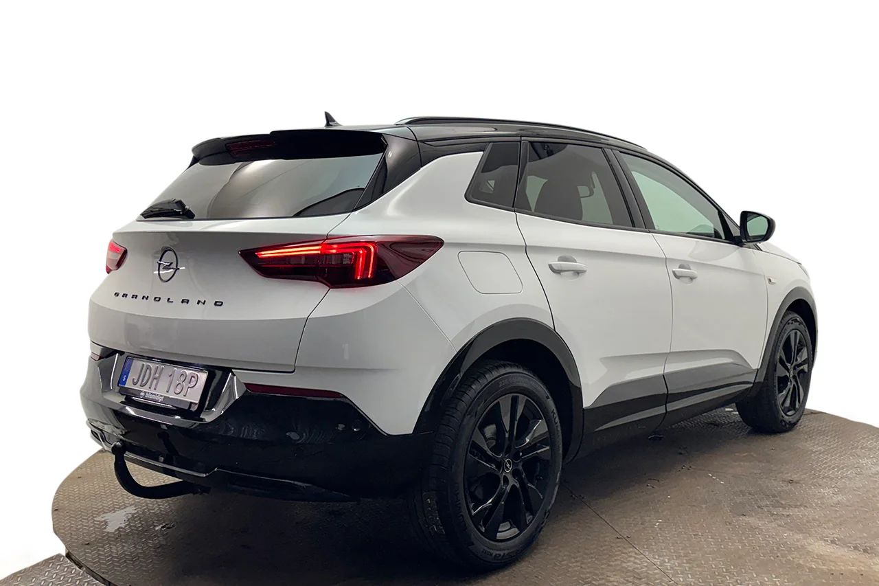 Opel Grandland 1.2 Turbo Drag Navi Kamera Cockpit Delläder Rattvärme – bild 5 av 28