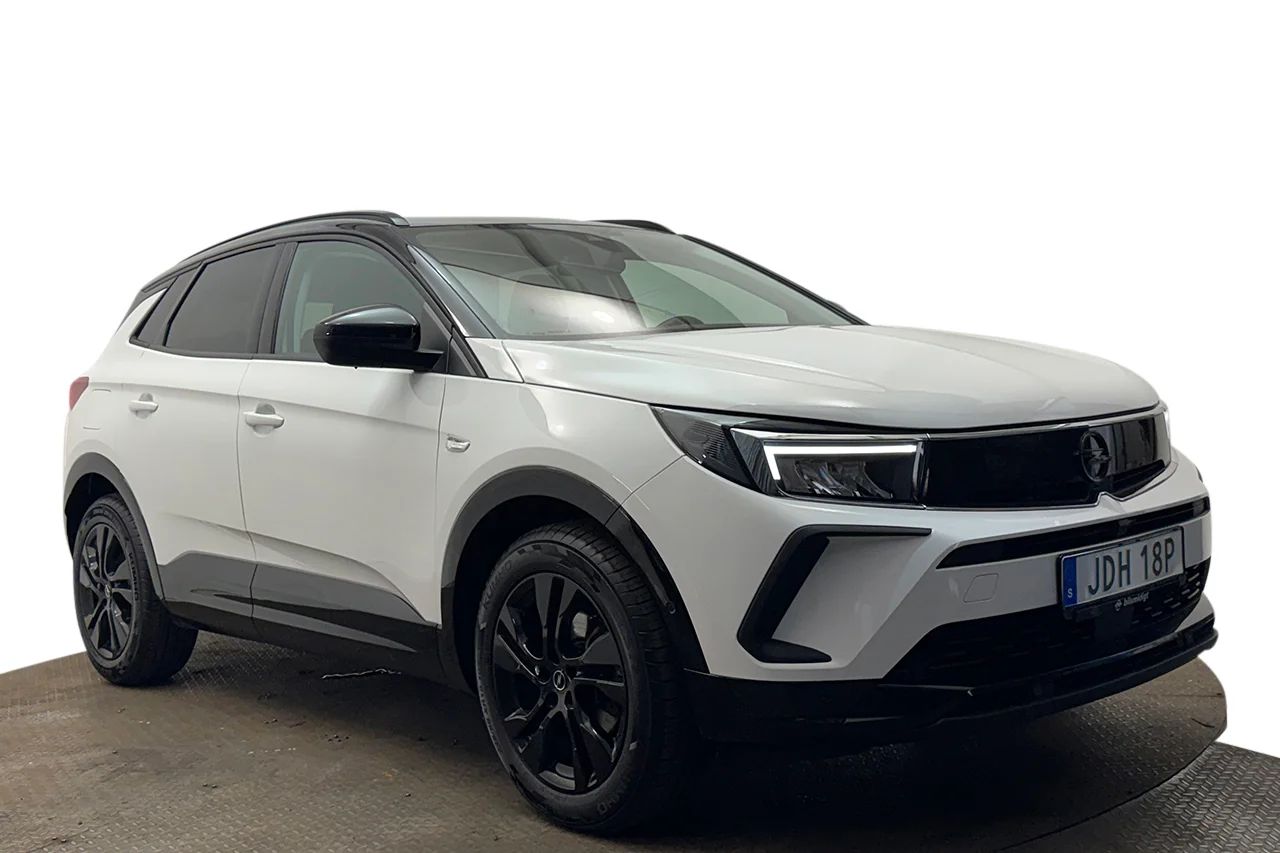 Opel Grandland 1.2 Turbo Drag Navi Kamera Cockpit Delläder Rattvärme – bild 3 av 28