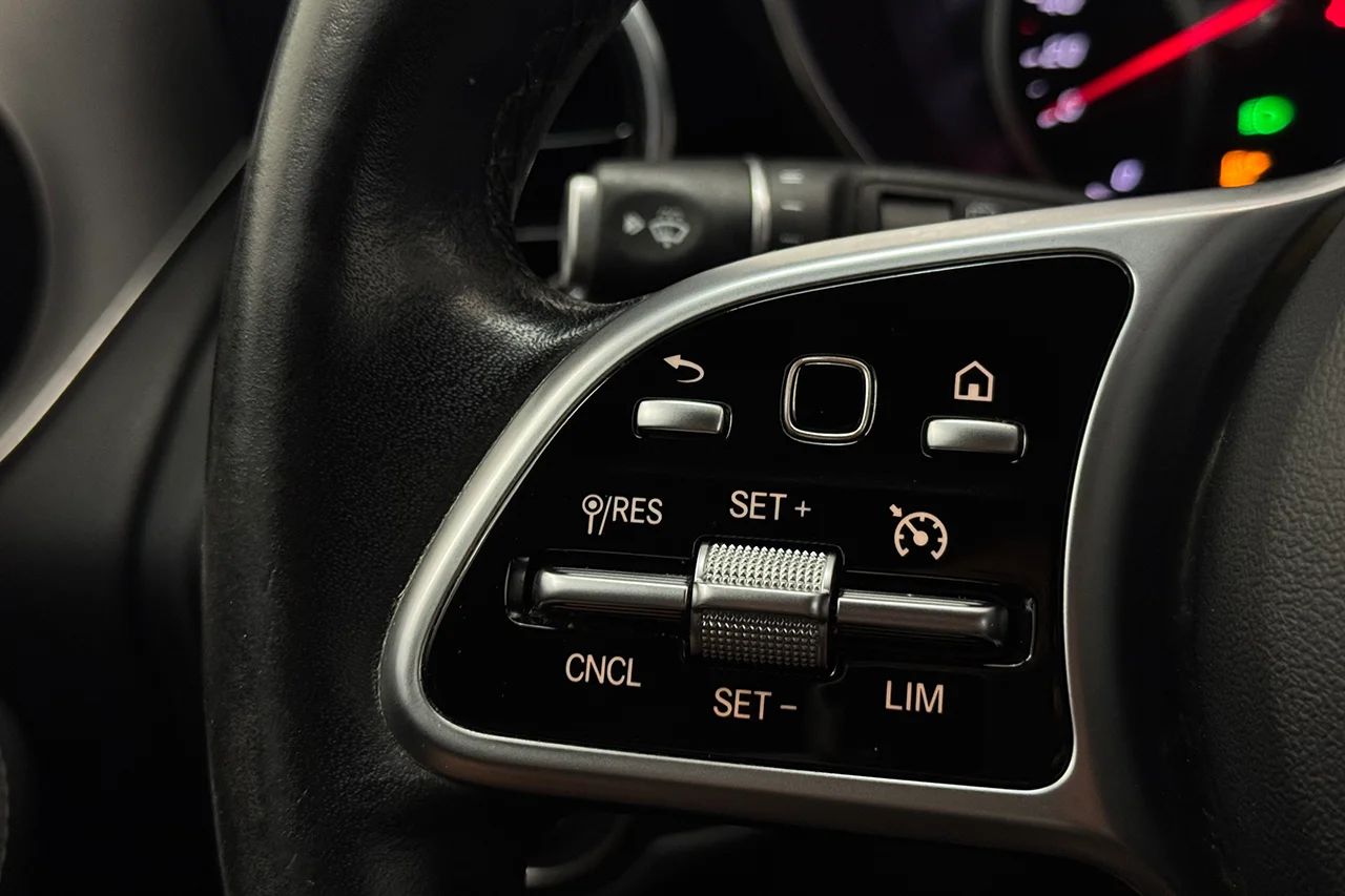 Mercedes-Benz GLC 300 de 4M Drag Navi Kamera Delläder P-Klimat 306hk – bild 17 av 35