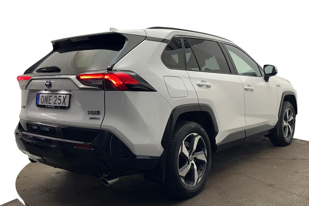 Toyota RAV4 Plug-in X-Edition Drag Kamera Keyless Delläder Värmare – bild 5 av 31