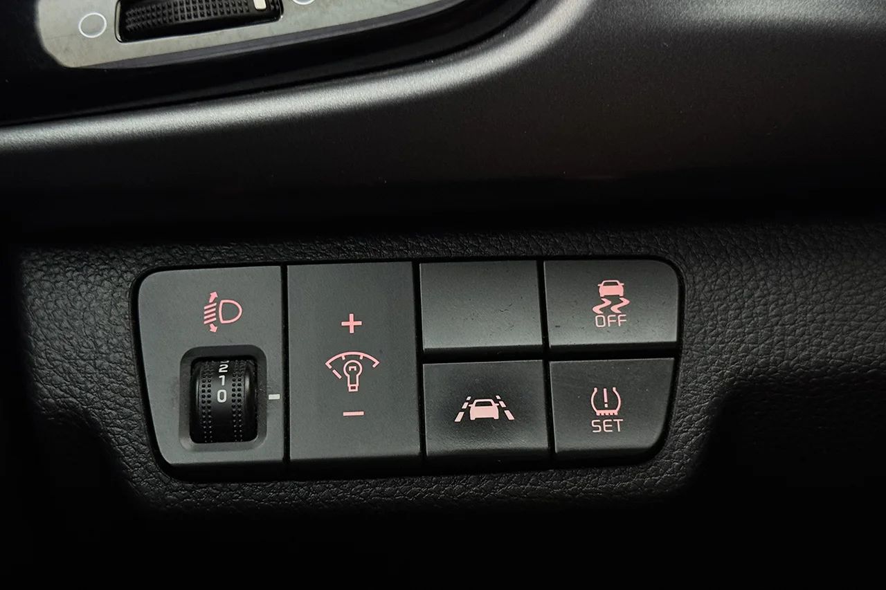 Kia Rio 1.2 GLS Kamera Filassist Rattvärme AppConnect – bild 28 av 30
