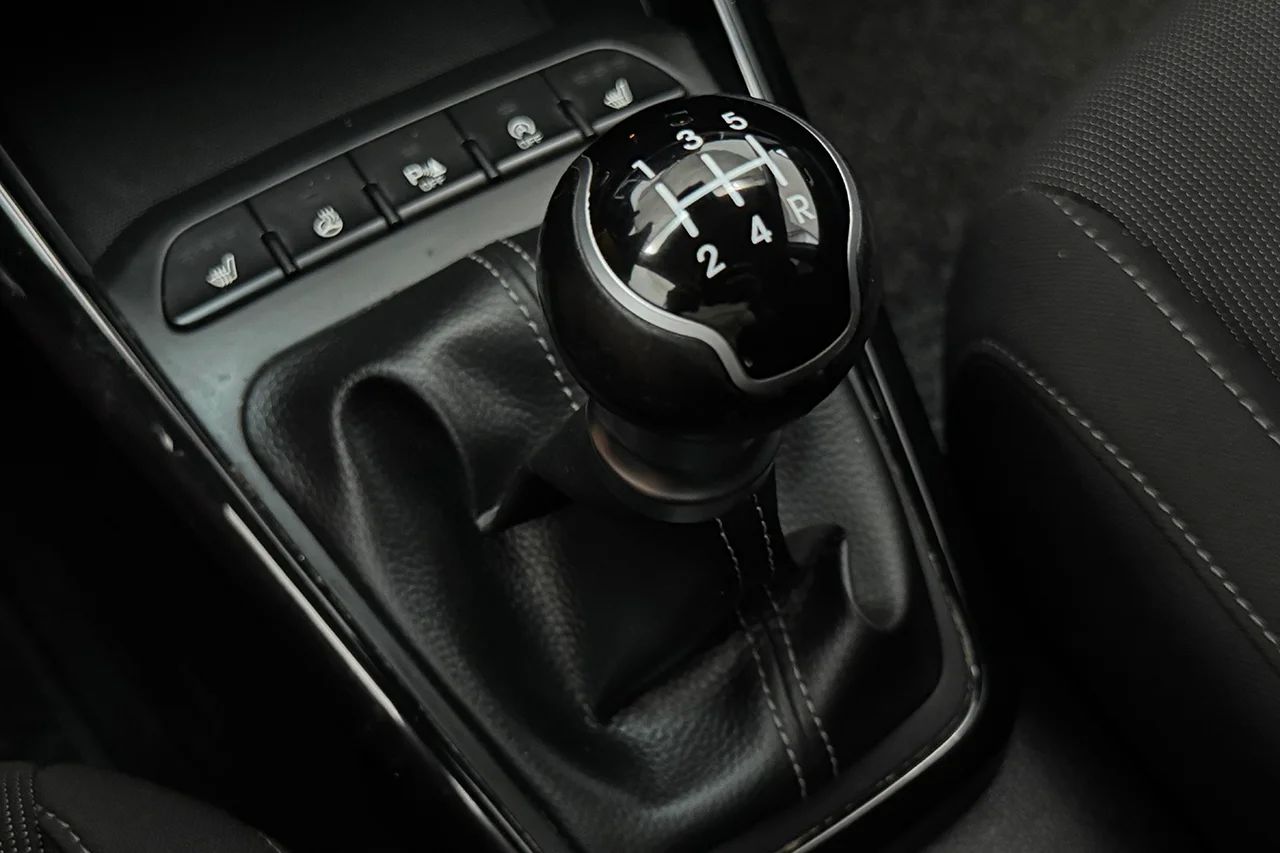 Kia Rio 1.2 GLS Kamera Filassist Rattvärme AppConnect – bild 26 av 30
