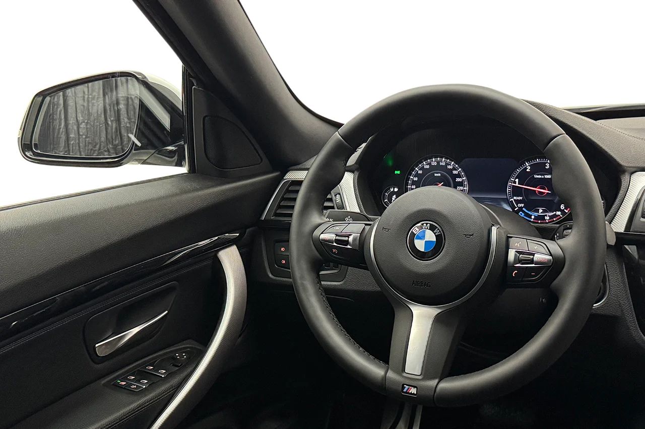 BMW 320 d xDrive GT M Sport Drag Läder Cockpit Navi HiFi 190hk – bild 15 av 30