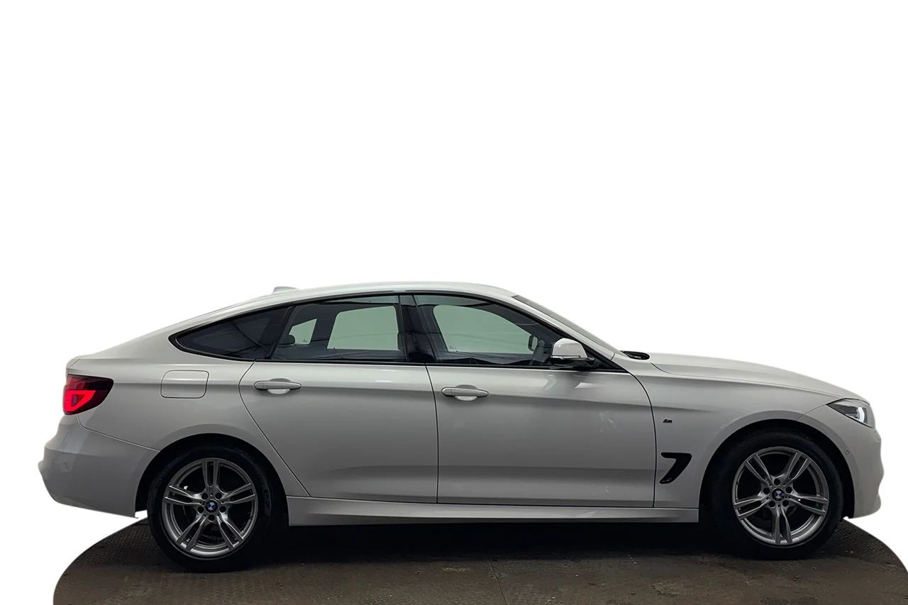 BMW 320 d xDrive GT M Sport Drag Läder Cockpit Navi HiFi 190hk – bild 4 av 30