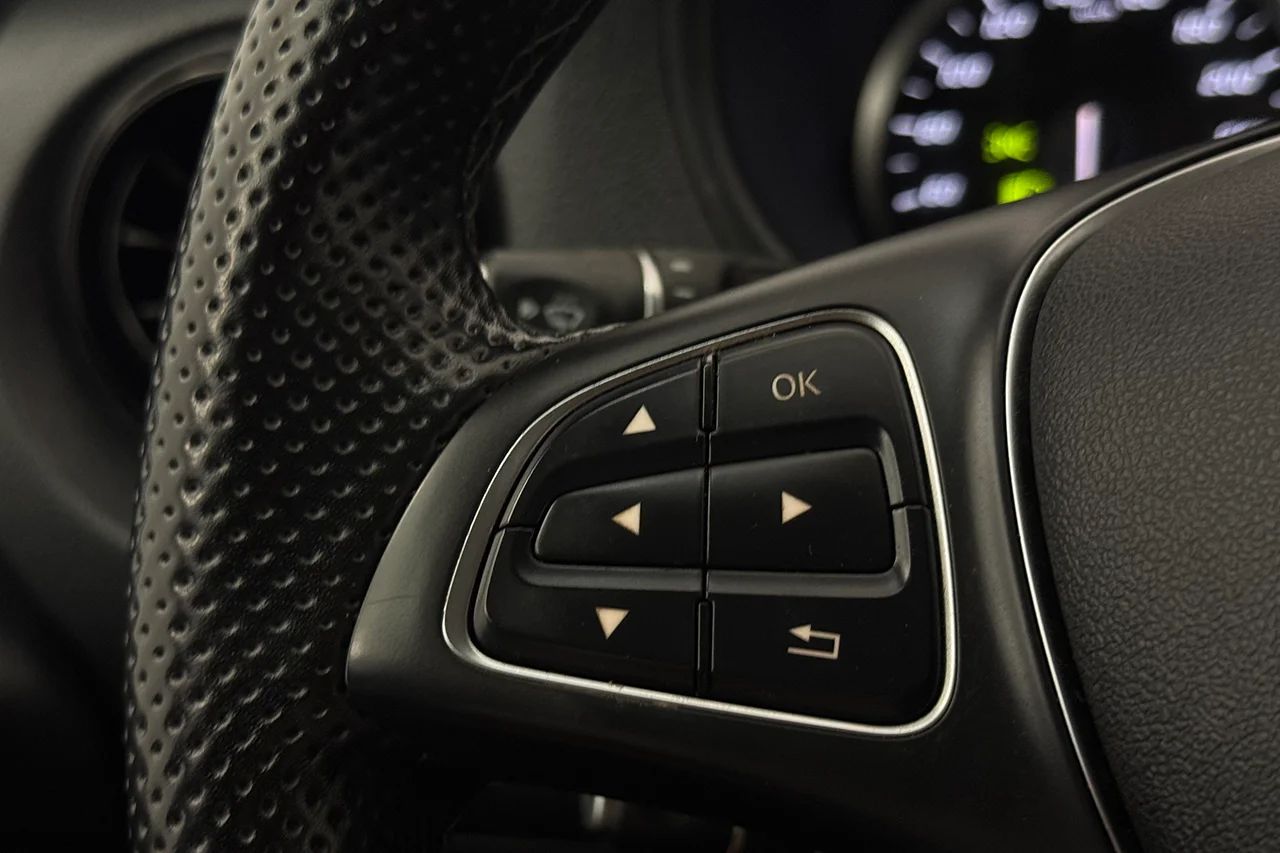 Mercedes-Benz Vito 119 CDI 2.8t L3 Extra Lång Drag Inredd Navigation Kamera Värmare Läder 3sits – bild 17 av 28