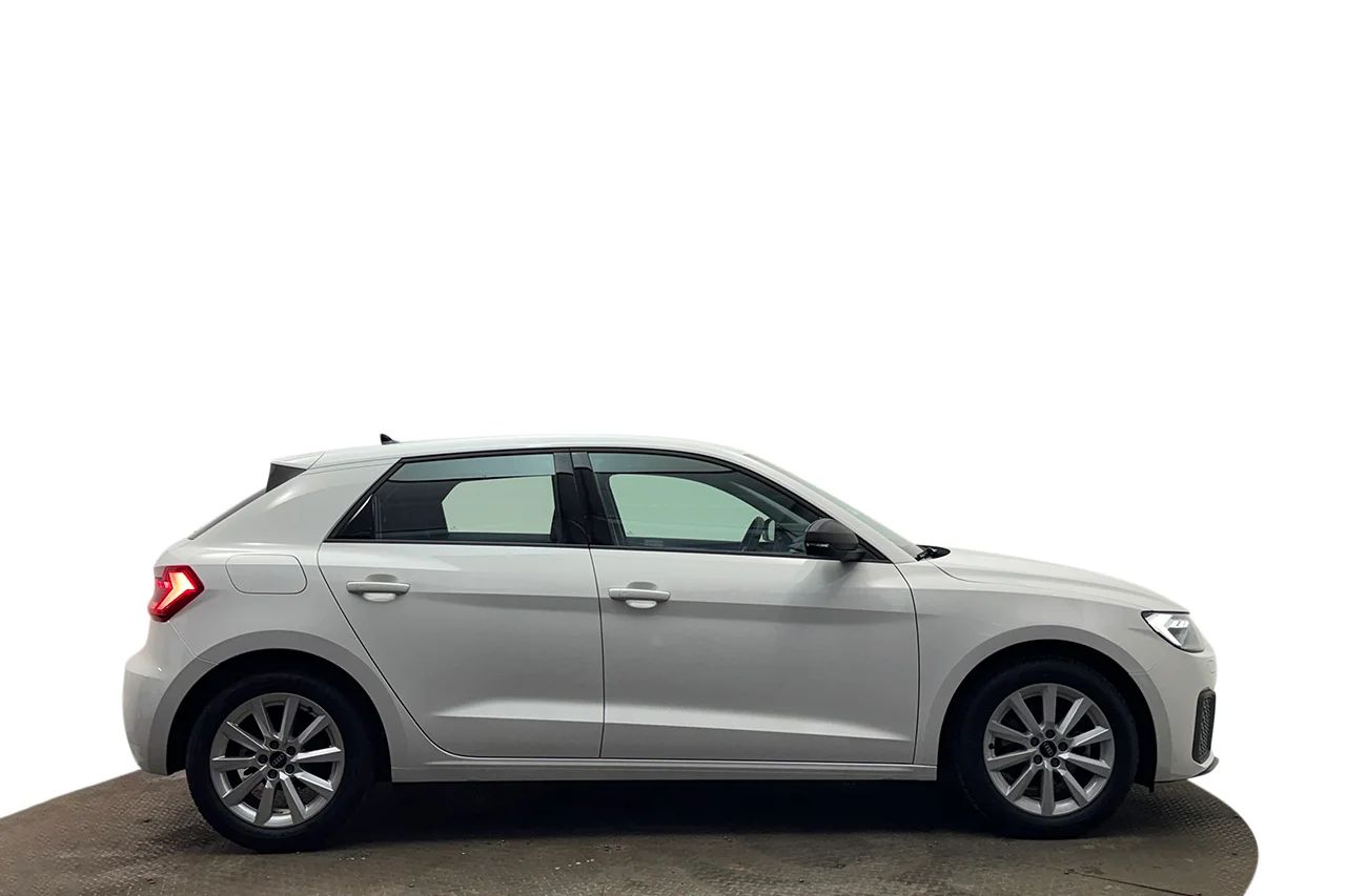 Audi A1 Sportback 30 TFSI Aut Proline Cockpit P-Sens MOMS 116hk – bild 4 av 27