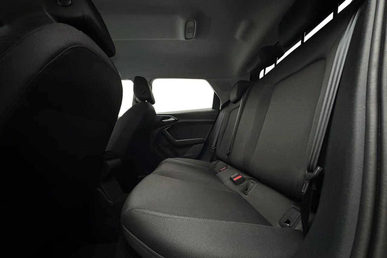Audi A1 Sportback 30 TFSI Aut Proline Cockpit P-Sens MOMS 116hk – bild 13 av 27