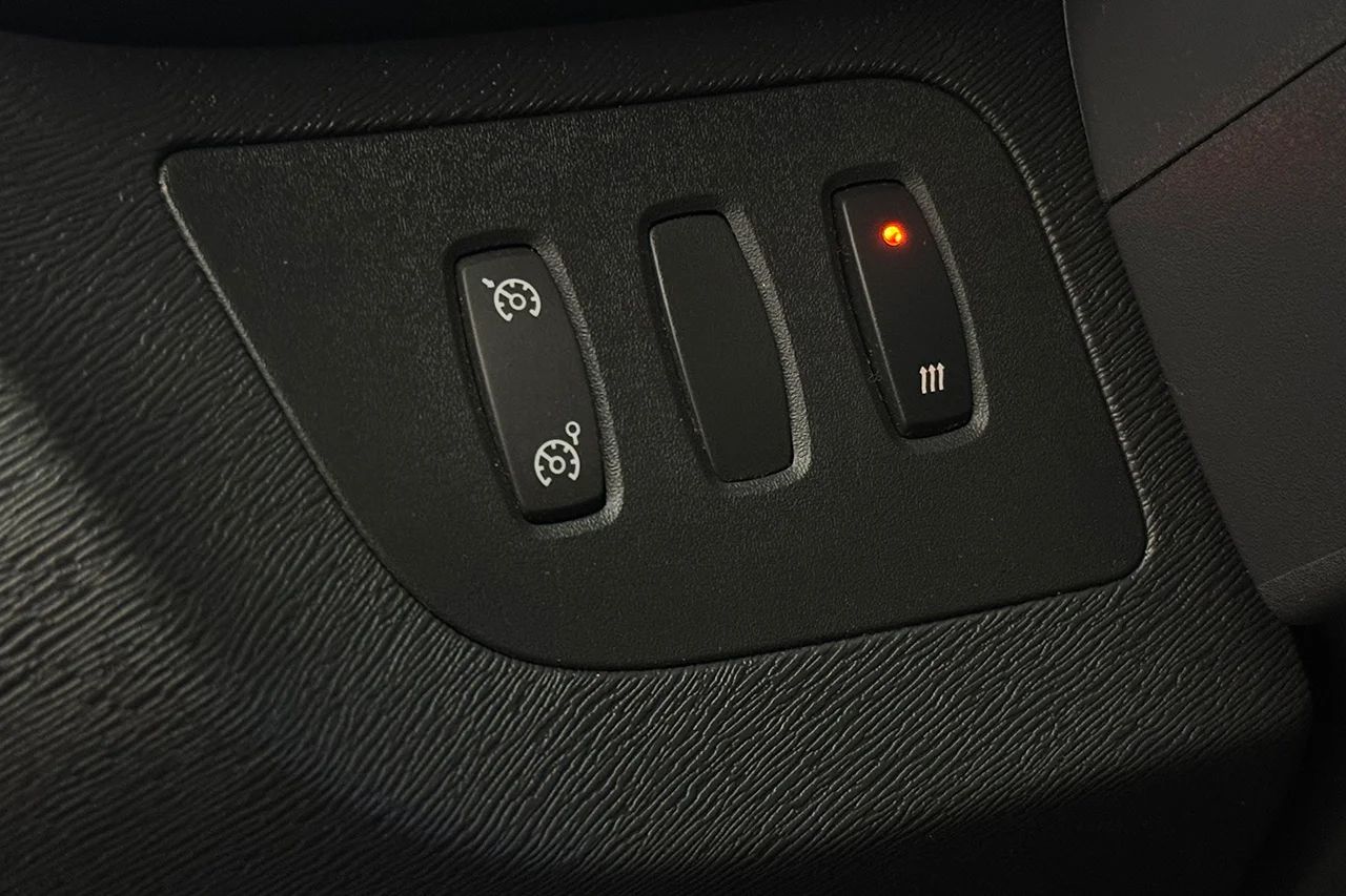 Renault Kangoo ZE Maxi 33 kWh Köpt batteri Inredd Kamera MOMS – bild 26 av 27