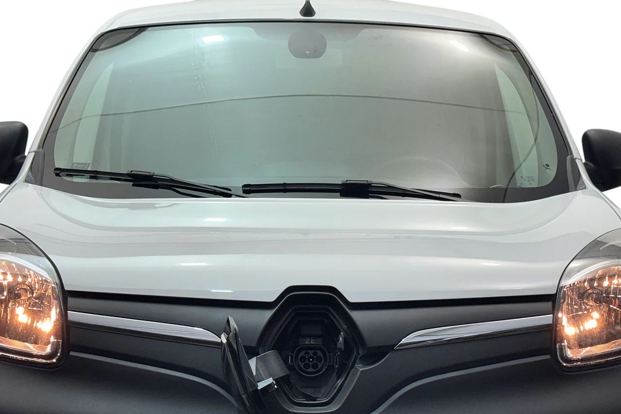 Renault Kangoo ZE Maxi 33 kWh Köpt batteri Inredd Kamera MOMS – bild 3 av 27