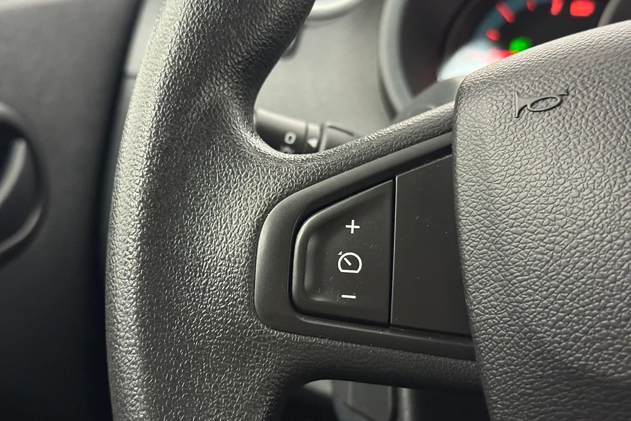 Renault Kangoo ZE Maxi 33 kWh Köpt batteri Inredd Kamera MOMS – bild 16 av 27